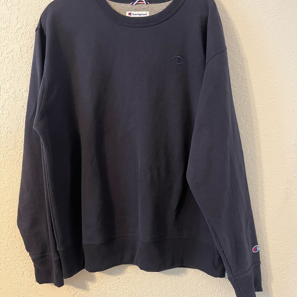 Champion Navy Blue Crewneck Sweatshirt